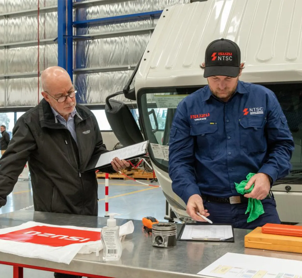 ISZS1935 Becomeatech Opportunity Video Image Carousel 608X560 2X