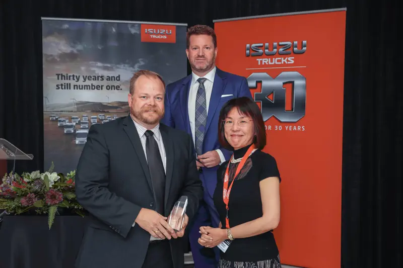 Ian_Deacon_Ballarat_Isuzu_National_Dealer_of_the_Year-min.jpg