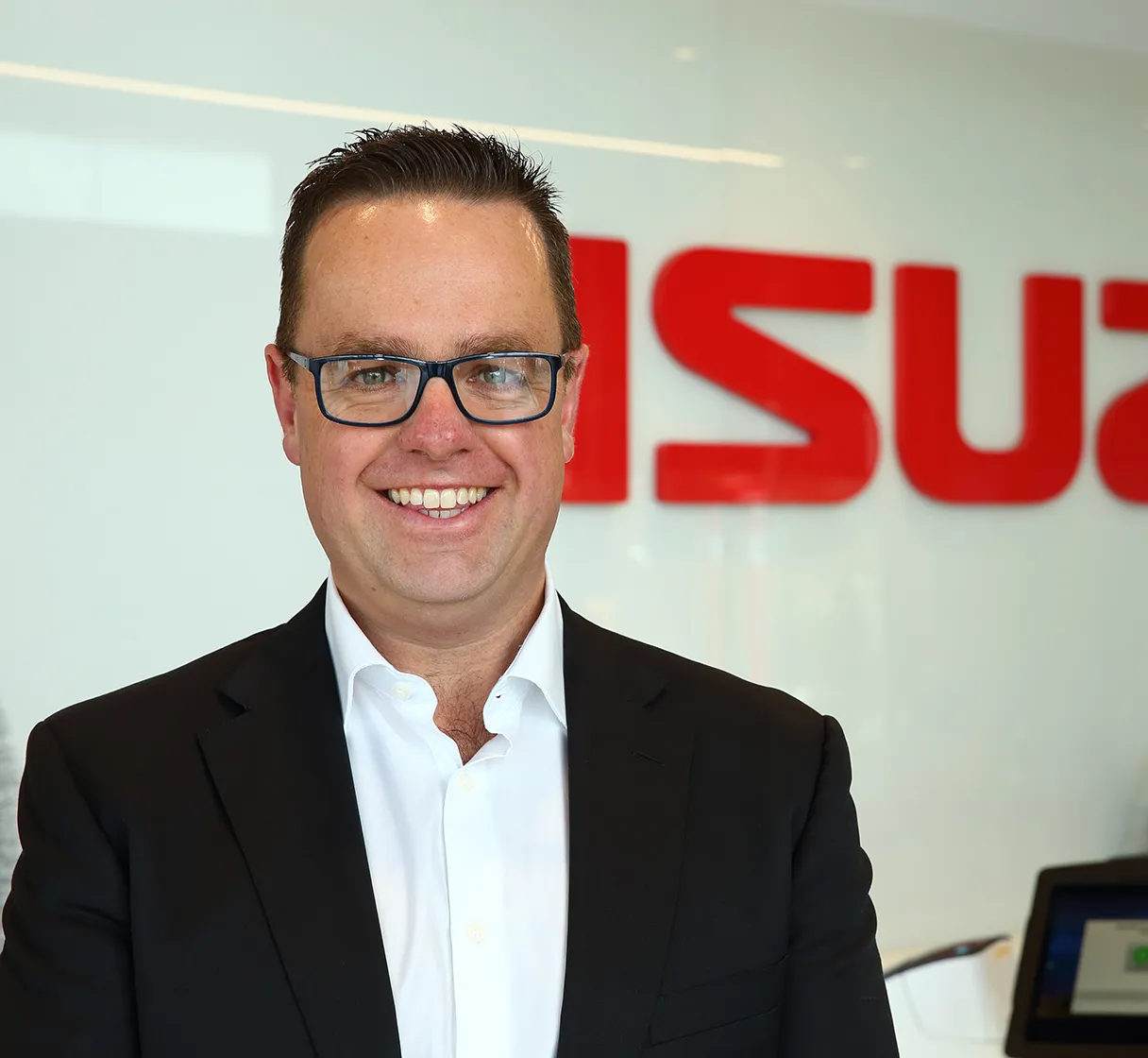 ISZS1935 Industry Ben Video Image Carousel 608X560 2X