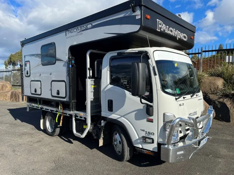 Side Shot With Caravan 1024X768 32Bbd078 8346 47De 856D 0Ac7ba853245