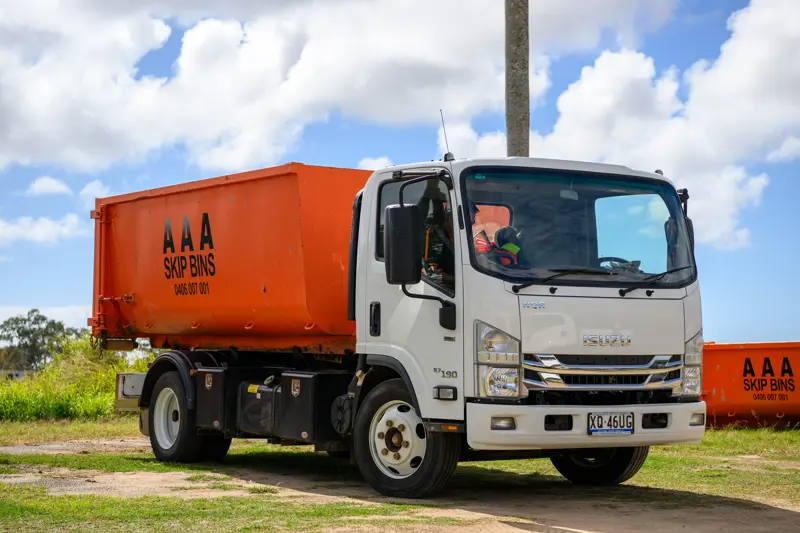 AAA-Skip-Bins-Isuzu-52-2100x1400-6b5a8cd1-322f-49ef-8a93-042e8306dfa1.jpg