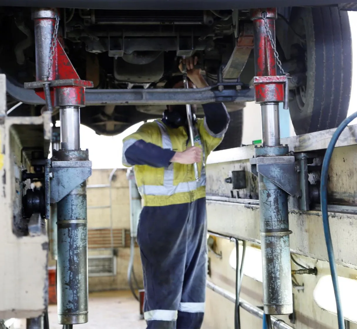 ISZS1935 Customers Article3 Video Image Carousel 608X560 2X