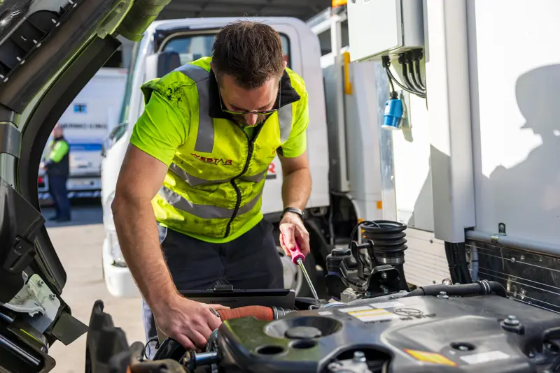 IAL Roadside Assist Westar 12 2100X1401 46Ab6435 46Df 4D07 A4dd F6e5410f1a46