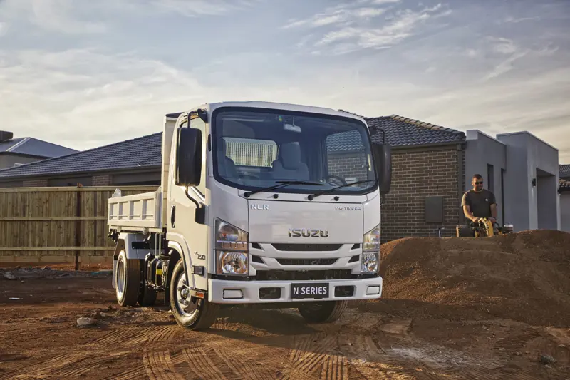 ISUZU-NLR-55-150-TRI-TIPPER-010-min.jpg